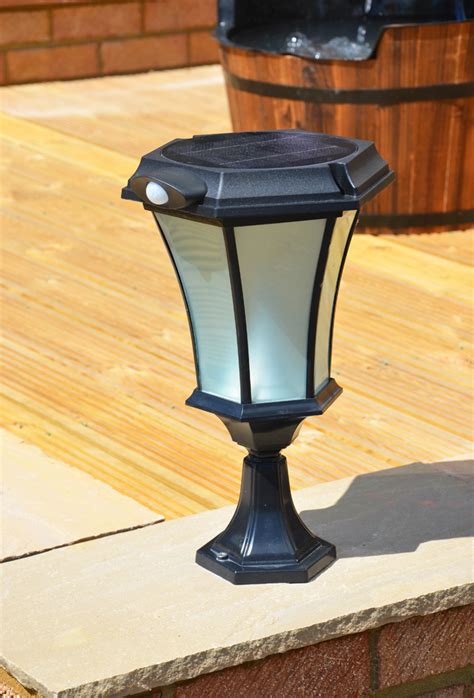 solar lamp for gate post